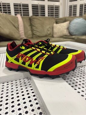 Inov-8 X-Talon 200 Trail Running Shoes Black Yellow Red Size Women 7.5 Men 6